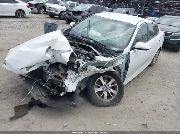 5XXGT4L3XJG244516 2018 KIA OPTIMA - Image 2