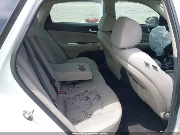 5XXGT4L3XJG244516 2018 KIA OPTIMA - Image 8