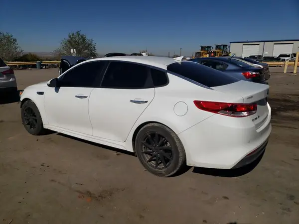 5XXGT4L3XJG244905 2018 KIA OPTIMA - Image 2