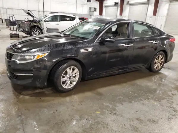 5XXGT4L3XJG245147 2018 KIA OPTIMA - Image 1
