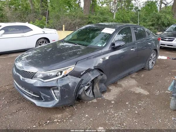 5XXGT4L3XJG251367 2018 KIA OPTIMA - Image 2