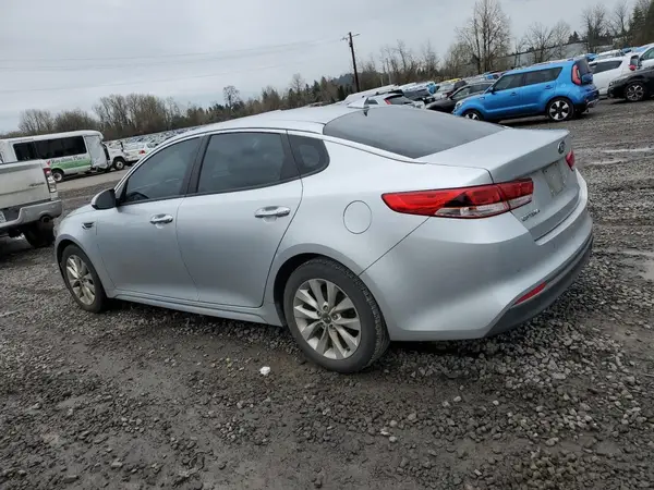 5XXGT4L3XJG251773 2018 KIA OPTIMA - Image 2