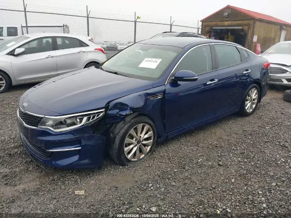 5XXGT4L3XJG252776 2018 KIA OPTIMA - Image 2