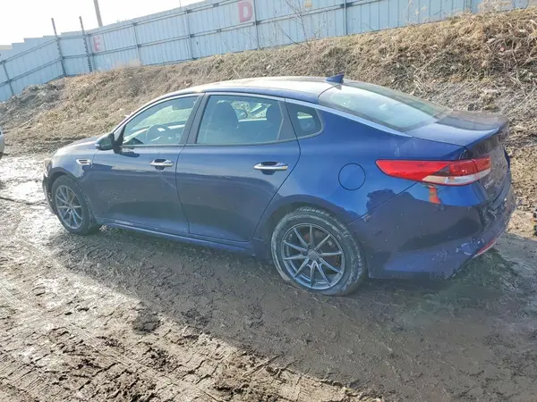 5XXGT4L3XJG254365 2018 KIA OPTIMA - Image 2