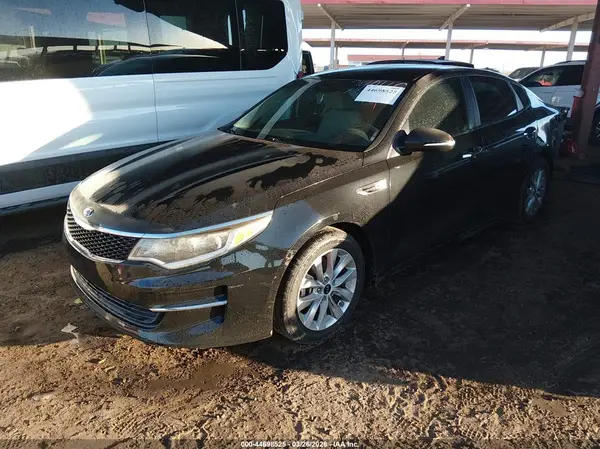 5XXGT4L3XJG257394 2018 KIA OPTIMA - Image 2