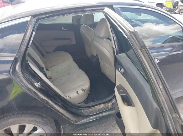 5XXGT4L3XJG258237 2018 KIA OPTIMA - Image 8