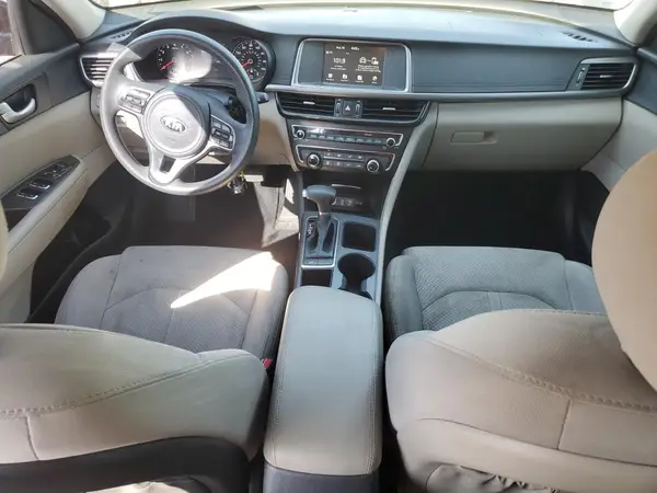 5XXGT4L3XJG258285 2018 KIA OPTIMA - Image 8