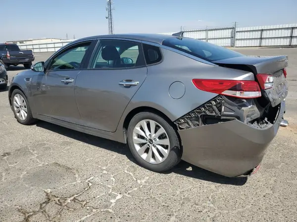 5XXGT4L3XJG258416 2018 KIA OPTIMA - Image 2