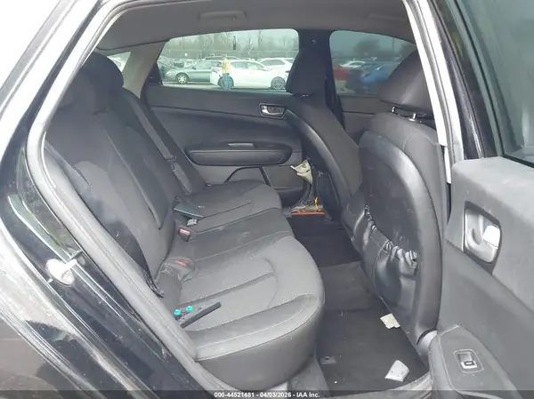 5XXGT4L3XJG258500 2018 KIA OPTIMA - Image 8