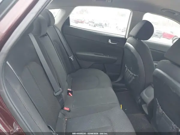5XXGT4L3XJG258545 2018 KIA OPTIMA - Image 8