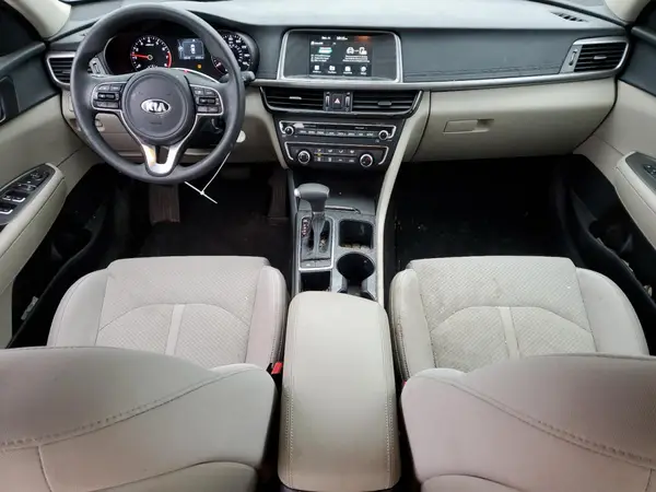 5XXGT4L3XJG260182 2018 KIA OPTIMA - Image 8
