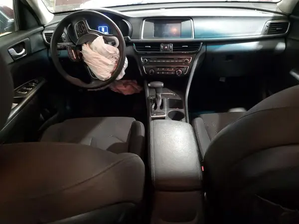 5XXGT4L3XJG260800 2018 KIA OPTIMA - Image 8