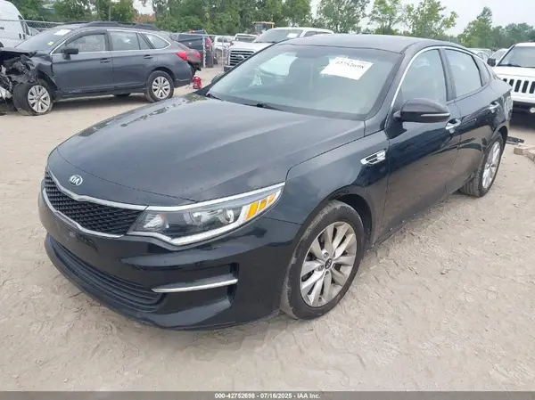 5XXGT4L3XJG262269 2018 KIA OPTIMA - Image 2