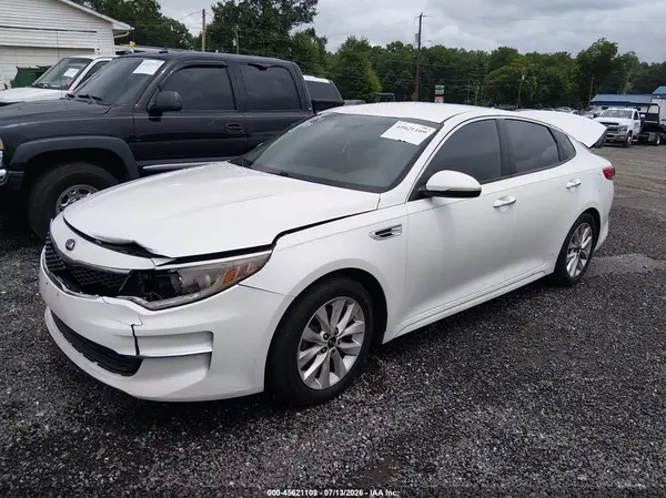 5XXGT4L3XJG262630 2018 KIA OPTIMA - Image 2