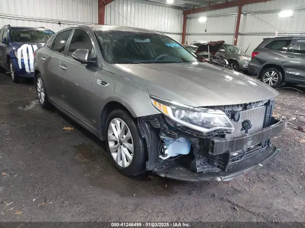 5XXGT4L3XJG265771 2018 KIA OPTIMA - Image 1