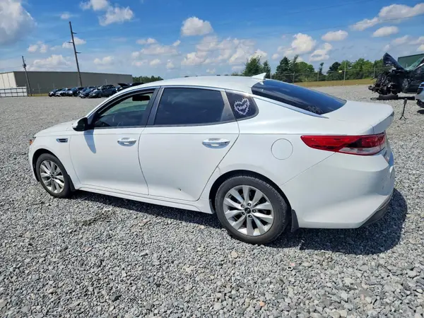 5XXGT4L3XJG267102 2018 KIA OPTIMA - Image 2