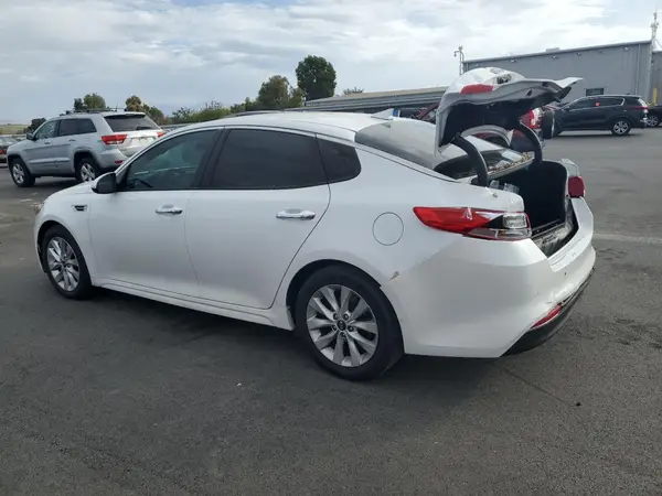 5XXGT4L3XJG268220 2018 KIA OPTIMA - Image 2