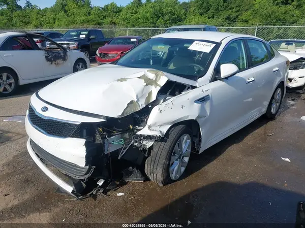 5XXGT4L3XJG269271 2018 KIA OPTIMA - Image 2