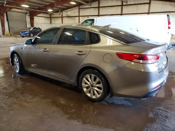 5XXGT4L3XJG269562 2018 KIA OPTIMA - Image 2