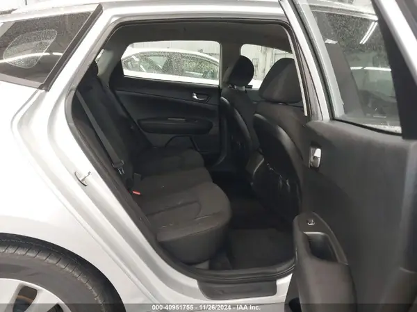5XXGT4L3XJG271103 2018 KIA OPTIMA - Image 8