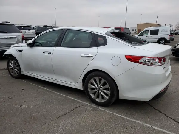 5XXGT4L3XJG272252 2018 KIA OPTIMA - Image 2