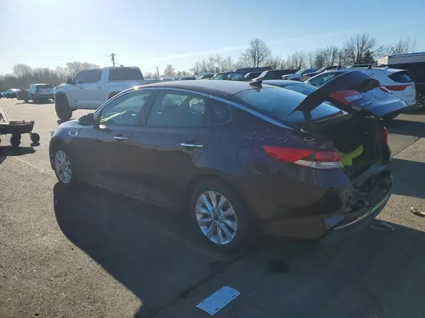 5XXGT4L3XJG272431 2018 KIA OPTIMA - Image 2