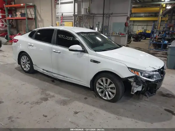 5XXGT4L3XJG273370 2018 KIA OPTIMA - Image 1