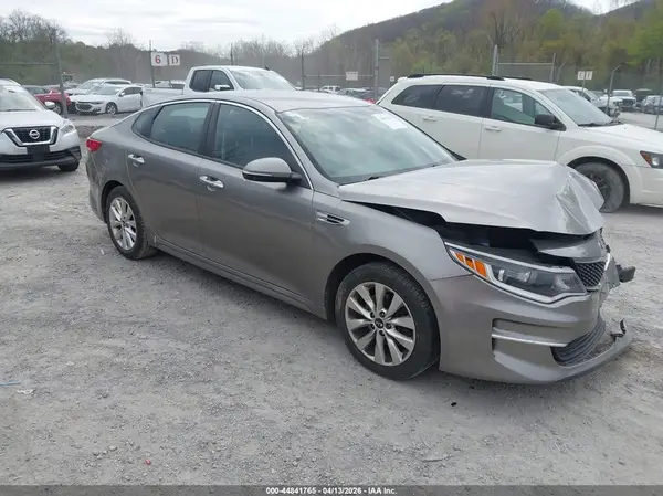 5XXGT4L3XJG273465 2018 KIA OPTIMA - Image 1