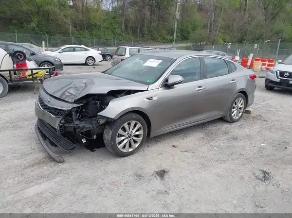 5XXGT4L3XJG273465 2018 KIA OPTIMA - Image 2