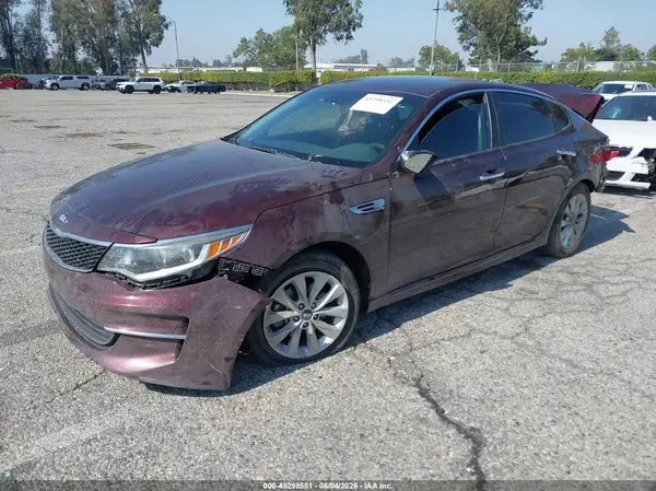5XXGT4L3XJG273739 2018 KIA OPTIMA - Image 2
