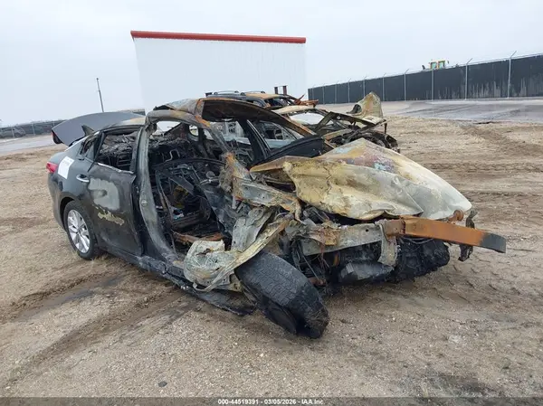 5XXGT4L3XJG274762 2018 KIA OPTIMA - Image 1