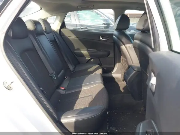 5XXGT4L3XKG280661 2019 KIA OPTIMA - Image 8