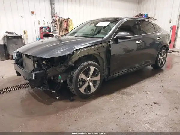 5XXGT4L3XKG282555 2019 KIA OPTIMA - Image 2
