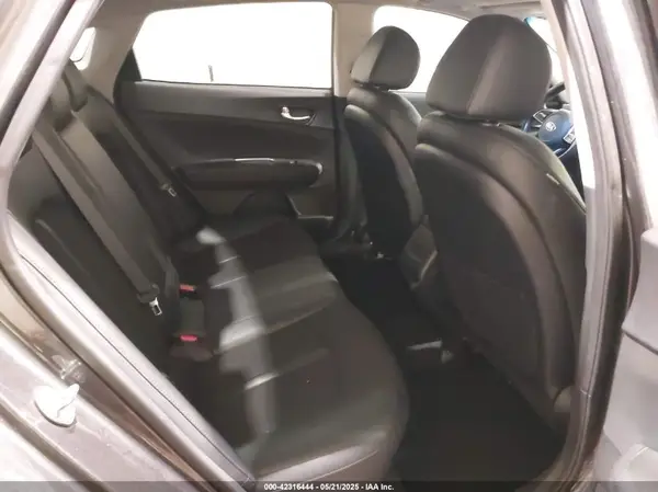 5XXGT4L3XKG282555 2019 KIA OPTIMA - Image 8