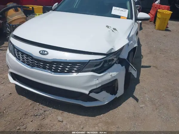 5XXGT4L3XKG283642 2019 KIA OPTIMA - Image 2