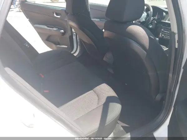5XXGT4L3XKG283642 2019 KIA OPTIMA - Image 8