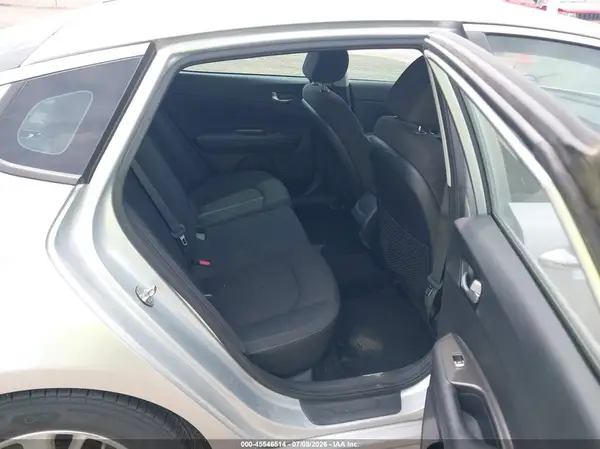 5XXGT4L3XKG284578 2019 KIA OPTIMA - Image 8