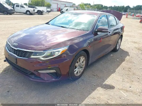 5XXGT4L3XKG284967 2019 KIA OPTIMA - Image 2