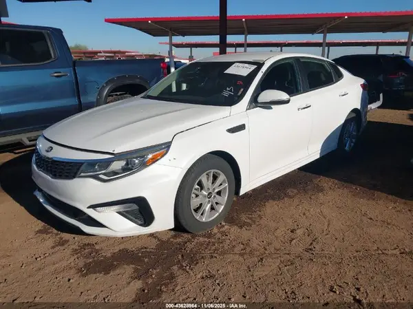 5XXGT4L3XKG285293 2019 KIA OPTIMA - Image 2