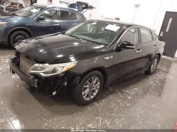 5XXGT4L3XKG288274 2019 KIA OPTIMA - Image 2