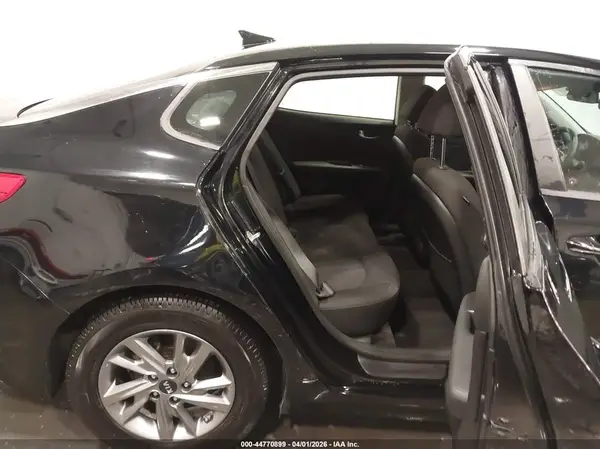 5XXGT4L3XKG288274 2019 KIA OPTIMA - Image 8