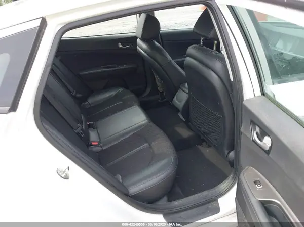5XXGT4L3XKG294267 2019 KIA OPTIMA - Image 8