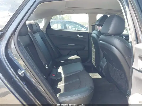 5XXGT4L3XKG295063 2019 KIA OPTIMA - Image 8