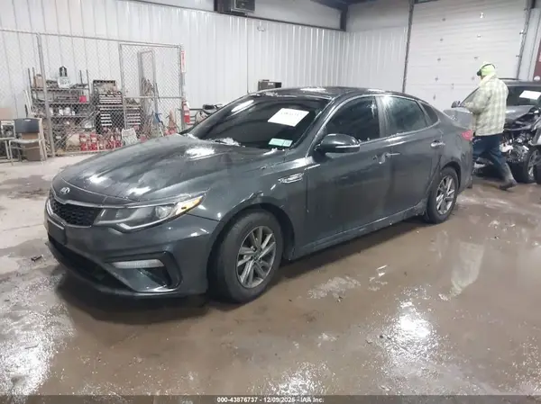 5XXGT4L3XKG296181 2019 KIA OPTIMA - Image 2
