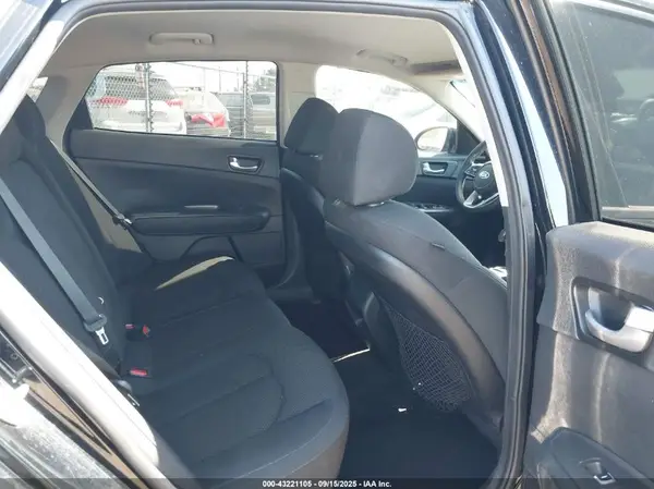 5XXGT4L3XKG307650 2019 KIA OPTIMA - Image 8