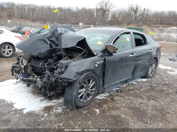 5XXGT4L3XKG308958 2019 KIA OPTIMA - Image 2