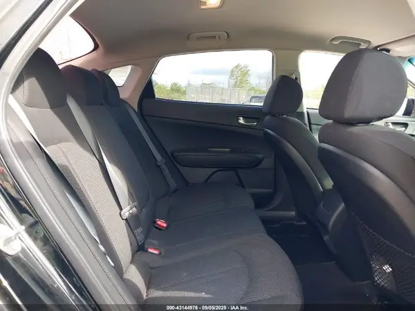5XXGT4L3XKG309477 2019 KIA OPTIMA - Image 8
