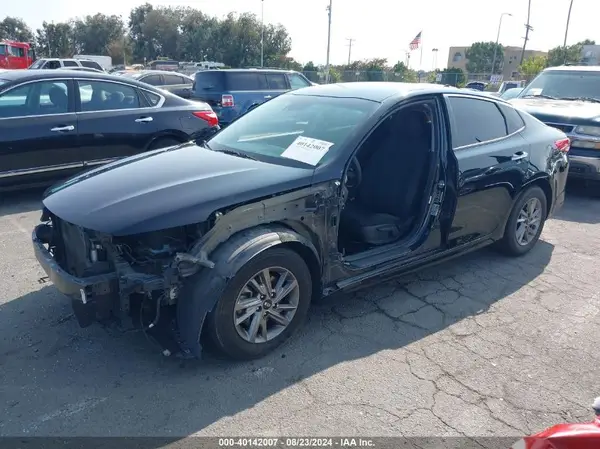 5XXGT4L3XKG318051 2019 KIA OPTIMA - Image 2
