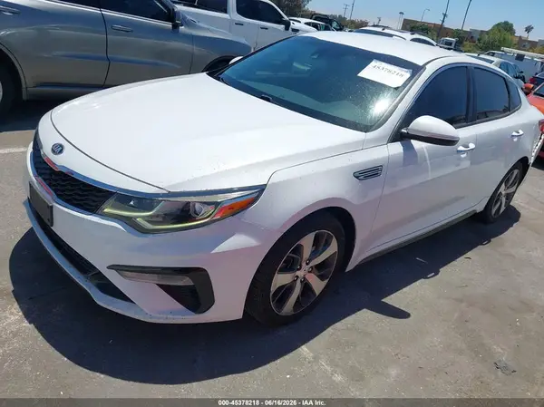 5XXGT4L3XKG318065 2019 KIA OPTIMA - Image 2