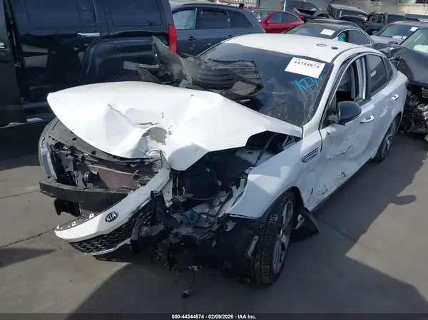 5XXGT4L3XKG318082 2019 KIA OPTIMA - Image 2